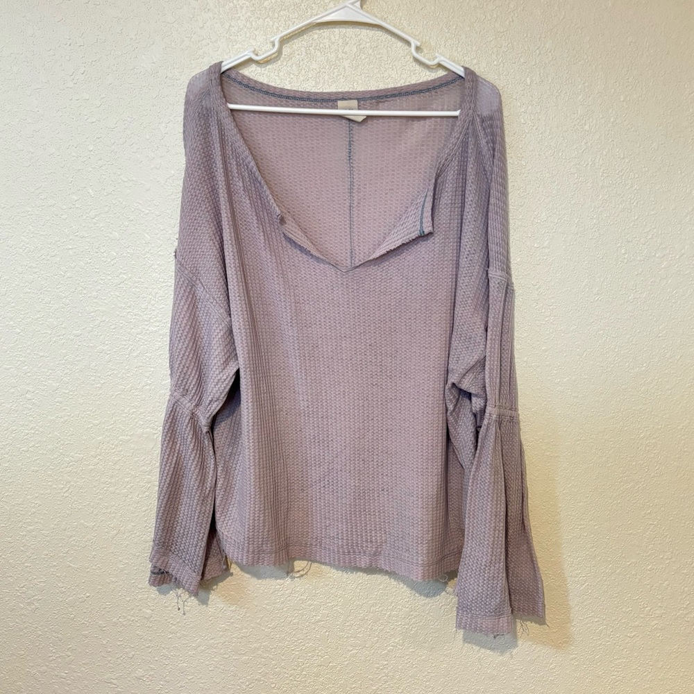 We The Free Lavender Purple Dahlia Bell Sleeve Frayed Hem Top Medium